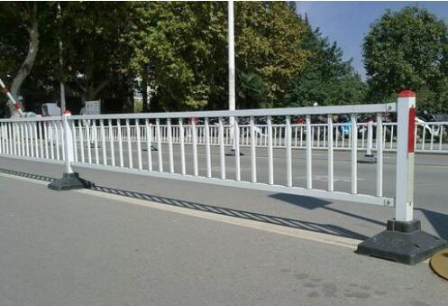 銅陵交通護(hù)欄起到哪些作用？.jpg